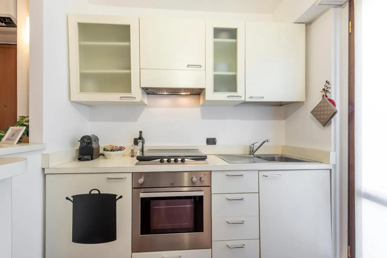 Ferrucci, 6 - Monolocale Al Settimo Cielo Apartment Milan