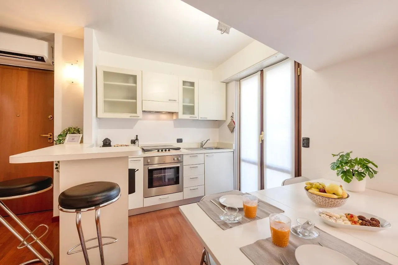 Ferrucci, 6 - Monolocale Al Settimo Cielo Apartment Milan